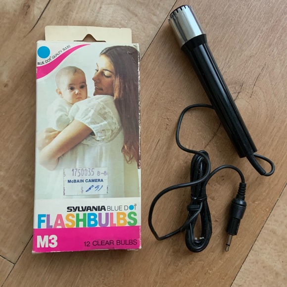 Vintage M3 flashbulbs & Microphone 🎤 for cameras - Picture 2 of 7